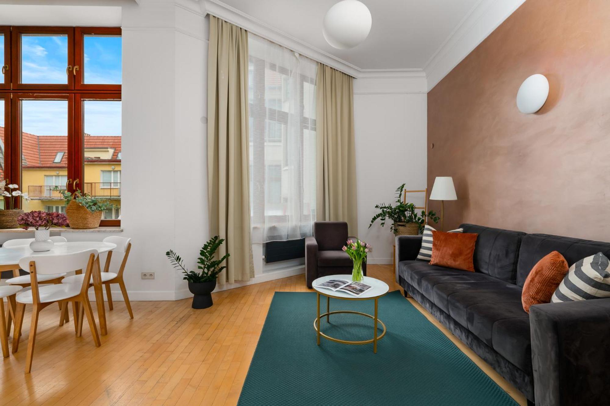 Golden Market Square - 3rooms, 90m2 Of Comfort & Quiet - As R502 *