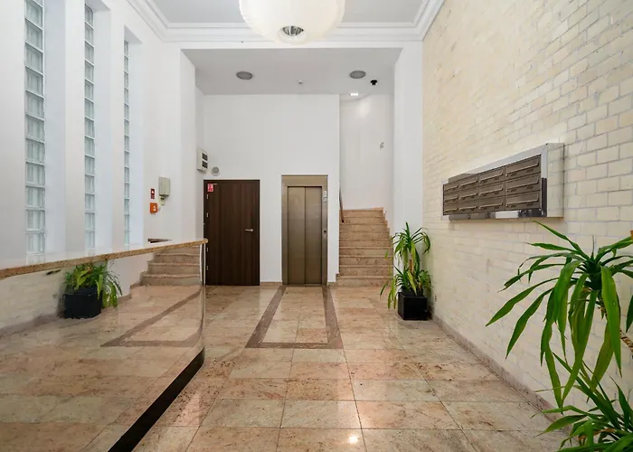 Golden Market Square - 3Rooms, 90M2 Of Comfort & Quiet - As Home Apartamenty R502