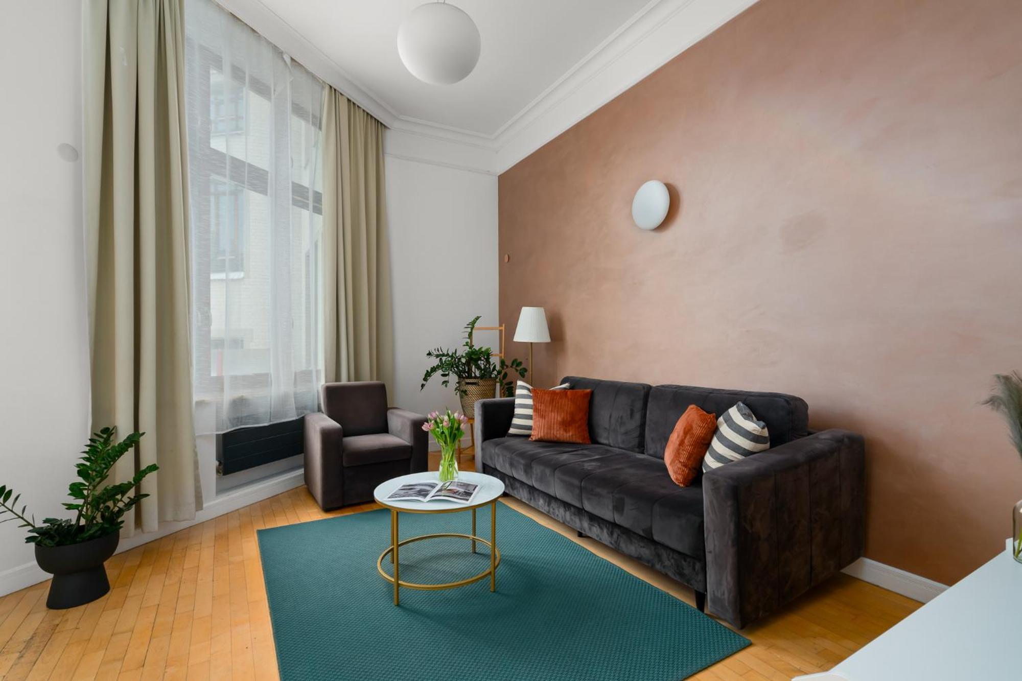 Golden Market Square - 3rooms, 90m2 Of Comfort & Quiet - As R502 *